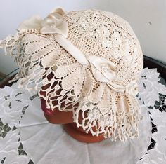 Unique Hat Bridal Hat 1920s Inspired Hat Sophisticated and - Etsy Hippie Hat, Elegant Hat, Bridal Hat, Elegant Hats, Unique Hats, Irish Crochet, Berets, Hats Vintage, Bulgaria