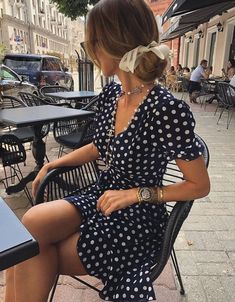 Stile Blair Waldorf, European Fashion Summer, Mode Prints, Parisian Chic Style, 여름 스타일, Italy Outfits, Mode Boho, Estilo Preppy