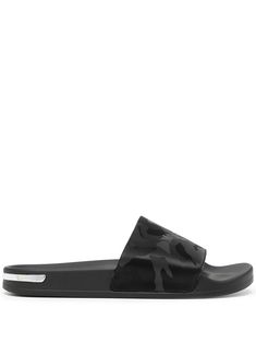 jet black leather camouflage print embossed logo to the front open toe flat rubber sole Gucci Slides, Leather Flip Flops, Slides Shoes, Black Logo, Pool Slides, Embossed Logo, Leather Fabric, Slide Slipper, Slides