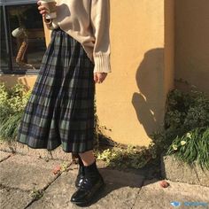 Orcajump - Vintage Plaid Midi Skirt with Pleats and High Waist Design Long Checkered Skirt, Green Plaid Skirt Outfit, Green Plaid Skirt, Plaid Skirt Outfit, Plaid Midi Skirt, Skirt With Pleats, 125 Pounds, Green Checkered, Checkered Skirt