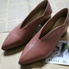 Gender: Women Item Type: Pumps Pump Type: Mules Heel Height: Med (3cm-5cm) Heel Type: Square heel Upper Material: PU Toe Shape: Pointed Toe Occasion: Casual Closure Type: Slip-On Outsole Material: Rubber Insole Material: PU Season: Spring/Autumn Style: Leisure is_handmade: Yes With Platforms: Yes Platform Height: 0-3cm Lining Material: PU Fit: Fits true to size, take your normal size Fashion Element: Platform Heel hight: 8cm Brown Pointed Toe Court Shoes For Spring, Brown Pointed Toe Flats With Low Heel For Fall, Brown Pointed Toe Flats For Fall With Low Heel, Elegant Brown Pointed Toe Flats For Fall, Brown Round Toe Kitten Heels For Office, Brown Kitten Heels For Office With Round Toe, Fall Kitten Heels With Padded Heel And Round Toe, Spring Pointed Toe Faux Leather Court Shoes, Spring Faux Leather Pointed Toe Court Shoes