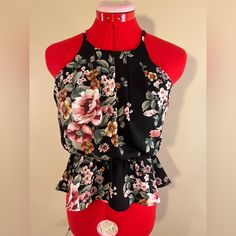 Nwt! Never Worn! Francesca’s Peplum Black Floral Tank Blouse With Top Of Back Of Neck Button Back Closure Feminine Floral Print Tops For Night Out, Black Sleeveless Blouse With Floral Print, Feminine Black Floral Print Top, Feminine Black Sleeveless Top, Black Peplum Tops For Spring, Green Floral Top, White Ruffle Top, Sheer White Blouse, Floral Bustier