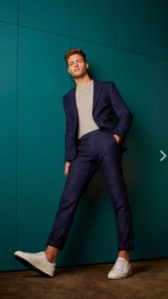 Navy Blue Blazer Outfit Mens, Navy Blue Blazer Outfit, Blue Blazer Outfit, Men Fashion Photoshoot, Mens Fashion Blazer, Mens Casual Outfits Summer, Mens Casual Dress Outfits, Mens Workwear