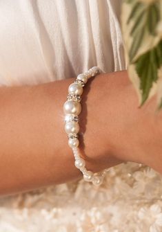 Pearl bridesmaid bracelet, Ivory Beach wedding Bridal jewelry, Gift for her, Bridesmaid gift, Gift for women, Elastic pearl bracelet Beach Wedding Earrings, Beach Wedding Necklace, Beach Wedding Accessories, Beach Wedding Jewelry, Beach Wedding Shoes, Wedding Jewelry For Bride, Wedding Bracelets, Bridal Pearl Necklace, Wedding Bridesmaid Jewelry