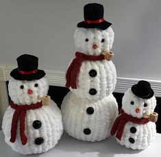 This Seasonal Decor item by CraftAndComforts has 21 favorites from Etsy shoppers. Ships from Schaumburg, IL. Listed on Nov 21, 2024 Christmas Toy Knitting Patterns, Fork Crafts, Pumpkin Wreath Diy, Chunky Crochet Blanket Pattern, Animal Plates, Toy Knitting Patterns