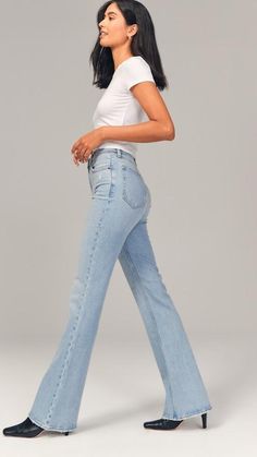 Abercrombie Flare Jeans, Retro Inspired Outfits, Vintage Flare Jeans, Brunch Outfit Winter, Low Rise Baggy Jeans, 70s Look, 2022 Christmas, Female Style, Vintage Flare