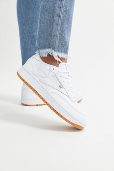 Reebok Club C Double Sneaker, Reebok Outfit, Reebok Freestyle Hi, Reebok White Sneakers, Reebok Club C Double, White Chunky Sneakers, College Clothes, Reebok Classic Sneakers, Sneaker Outfits