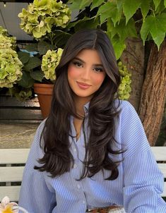 Haircut Layers Black Hair, Long Brunette Hair With Face Framing Layers, Jasmine Nguyen Hair, Indian Layers Haircut, Angles And Layers Haircut, Indian Haircuts For Women, Brown Hair Blowout Layers, New Hair Photo Ideas, Layered Hair Indian