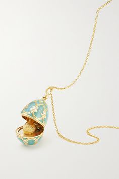 Fabergé's 'Heritage' collection reflects on over 150 years of the house's history - this 'Surprise' pendant is inspired by the Imperial Hen Egg. Handmade in the UK from gleaming 18-karat yellow gold, it's intricately decorated with turquoise guilloché enamel and set with round-cut diamonds. The locket opens to reveal a hen. Faberge Jewelry, Steampunk Accessories, Vs Diamond, Gold Enamel, Enamel Jewelry, Rose Gold Necklace, Fine Jewellery Necklace, Antique Jewellery, Round Cut Diamond