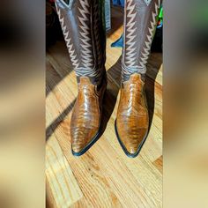 These Are A Beautiful Pair Of Vintage Ostrich Leg Boots From An Inherited Collection. Unknown Size So Please See All Photos And Measurements. I Believe They May Be Near A Men's 8.5 Or 9 Us. Feel Free To Ask Questions! Sellings As Is. Ostrich Legs, Shoes Vintage, Vintage Shoes, Vintage Brown, Western Boots, Ask Questions, Vintage Men, All Photos, Men's Shoes