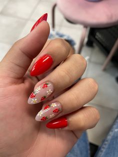 Nail Salon Design, Daisy Nails, Smink Inspiration, Colorful Nails, Her Nails, White Nail, Spring Nail, Floral Nails