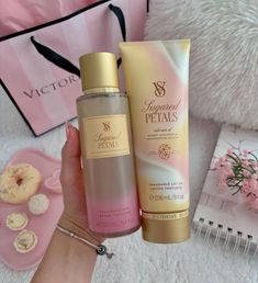 Victoria Secret Body Spray, Parfum Victoria's Secret, Fragrances Perfume Woman, Perfume Collection Fragrance, Body Hygiene, Fragrance Lotion