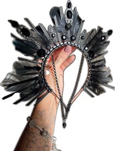 Black Halo Crown, Rave Outfit Women, Raven Costume, Rave Outfits Women, Feather Hair Pieces, Festival Crown, Halo Headpiece, Flapper Headband, Feather Headpiece