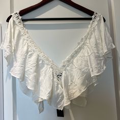 New With Tags Lulu’s Brand White Crop Top White Bandeau Top, Peplum Crop Top, Basic Crop Top, White Bandeau, Floral Print Crop Top, Tie Crop Top, Blue Crop Tops, Pink Crop Top, Ribbed Crop Top