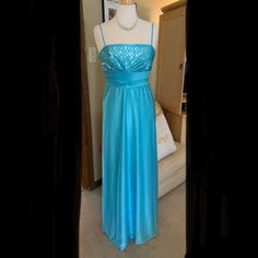 New, Never Worn. Full Length Dress Aqua Blue Color With Reflective Detail Top To Bottom. Medium 28” Waist Aqua Wedding, Aqua Blue Color, Chappell Roan, Cocktail Event, Aqua Dress, Full Length Dress, Fancy Dresses, Aqua Blue, Full Length