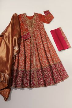 Pakistani Dress Design Ideas, Dress Design Ideas, Latest Pakistani Dresses, Latest Dress Design, Trendy Shirt Designs, Pakistani Wedding Outfits, Pakistani Dresses Casual, Salwar Kamiz