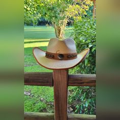 Like New Awesome Looking Charlie 1 Horse Custom Design Unisex Cowboy Hat Charlie Horse, Horse Custom, Horse Accessories, Cowboy Hat, Cowboy Hats, New Color, Cowboy, Women Accessories, Like New