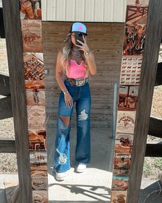 Cute Boho Western Outfits, Girly Summer Outfits Aesthetic, Country Jeans Outfit, Western Aesthetic Outfits, Cute Southern Outfits, Cute Concert Outfits, Country Jeans, Cute Cowgirl Outfits, Western Fits