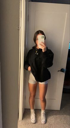 Black Leggings White Sweater Outfit, Comfy Cozy Summer Outfits, Spring Yoga Pants Outfit, Gym Comfy Outfit, Sleep Fits Aesthetic, Weekend Hangout Outfit, Outfit Inspo 2024 Spring, Going Ice Skating Outfit, Big Tee Shirt Outfits With Biker Shorts