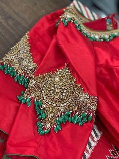 Vanki Design Blouse, Simple Wedding Blouse Designs, Blouse Maggam Work, Blouse Simple, Embroidered Blouses, Silk Saree Blouse Designs Patterns, Blouse Works, Latest Bridal Blouse Designs, Maggam Work Blouse