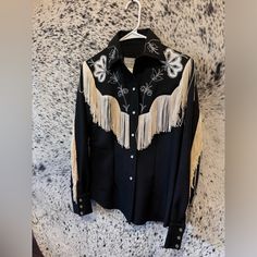 H Bar C Fringe Western Shirt. Pearl Snap Buttons. Size 32. Fits Like A Women’s Small. Does Have A Snag In The Fringe (See Pictures) Used Once For Pictures. Model Wears Small/Medium. The Fringe, Western Shirt, Western Shirts, Shirt Color, Top Blouse, Womens Tops, Bar, Women Shopping, How To Wear