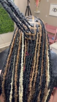 Freshman Hairstyles Black Braids, Soft Locs Hairstyles Peekaboo, Small Soft Locs With Color, Black Blonde And Brown Locs, Locs Hairstyles Weave, Soft Locs Over Dreads, Side Part Soft Locs, Fox Locs Hairstyles With Color, Soft Locs With Brown Highlights