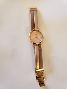 Very stylish Fossil quartz watch that keeps very accurate time and comes with a new battery and gift box. Adjustable Rose Gold Watch Accessories, Metal Analog Watches With Adjustable Fit, Adjustable Analog Metal Watches, Adjustable Metal Analog Watches, Circus Music, Ceramic Chicken, Music Box Vintage, Send In The Clowns, Jewelry Inspo