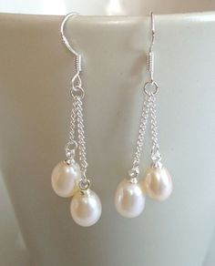 How To Make Pearl Earrings, Fresh Water Pearl Earrings, Diy Wedding Earrings, Diy Earrings Pearl, Bridal Pearl Earrings, Diy Earrings Easy, Stud Earrings Unique, Beaded Earrings Diy, Pearl Dangle Earrings