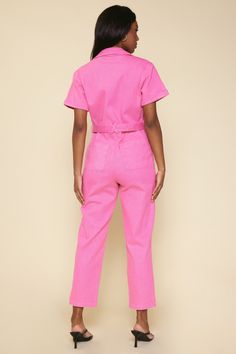 Washed for a faded quality, this straight-leg jumpsuit has cuffed short sleeves, utility-inspired pockets, and a removable waist tie to define the shape. AVAILABLE IN PLUS •Notched collar •Button placket •Cuffed short sleeves •Optional self-tie belt •Utility pockets Item number 7341297% Cotton 3% Spandex Machine wash cold