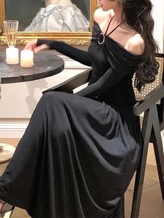 41833874554927|41833874587695|41833874620463 Vintage Long Sleeve Dresses, Long Sleeve Maxi Dress Formal, Black Winter Dress, Dresses Sleeves, Black Dress Winter, Hole Dress, Black Dresses Classy, Simple Black Dress, Vintage Black Dress