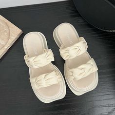 Shipping: Worldwide Express Shipping AvailableDelivery time: 7-15Days Fast ShippingReturns: Fast refund, 100% Money Back Guarantee.SPECIFICATIONSBrand Name: SLWFGTShoes Type: basicApplicable Place: OutsideUpper Material: PUHeel Height: Med (3cm-5cm)Origin: Mainland ChinaCN: HubeiSeason: Spring/AutumnHeel Type: Flat withItem Type: slippersModel Number: 20230329181934Fashion Element: PlatformDepartment Name: ADULTOutsole Material: RUBBERWith Platforms: NoInsole Material: PUPattern Type: SolidFit: Luxury Slides, Female Shoes, Shoes Woman, Shoes Womens, Diy Food, Womens Slippers, Designer Fashion, Kids Fashion, Slippers