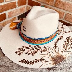 Custom Handmade Felt Hat For Beach, Custom Multicolor Wide Brim Hat, Custom Wide Brim Multicolor Hat, Custom Multicolor Hat With Curved Brim, Custom Multicolor Brimmed Hat, Custom Multicolor Flat Brim Hats, Custom Brimmed Hat, Burnt Hats, Cowboy Hat Crafts