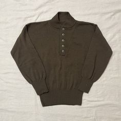 Good condition, measurements are shown in the last two photos. Feel free to DM any questions! EK1 Sweater Brown, Brown Sweater, Knit Jumper, Sweater Outfits, Knit Sweater, Vintage 90s, Knitted Sweaters, Gender Neutral, Art Collection