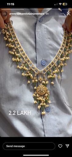 Simple Gold Jewelry, Mango Mala, Haram Designs, Wedding Stills, Chain With Pendant, Saree Blouses Designs, Matha Patti, Jewellery Beads, Gold Jewelry Outfits