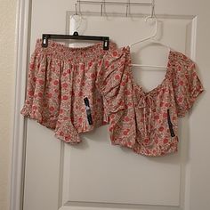 Lucky Brand Off Shoulder Shirt & Short Bundle Floral Pattern Size Medium. Originally Sold Separately. Summer Daywear Matching Set Tops, Summer Matching Set Tops For Daywear, Spring Daywear Tops Matching Set, Spring Matching Set Tops For Daywear, Matching Set Tops For Spring Daywear, Spring Matching Set Tops, Off Shoulder Shirt, Shoulder Shirts, Branded Shirts