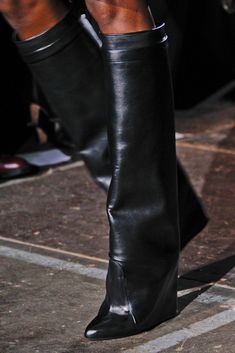 Fantasy Footwear, Givenchy Boots, Moonless Night, Fold Over Boots, Fashion Diva, Girlie Style, Cooler Look, Looks Chic