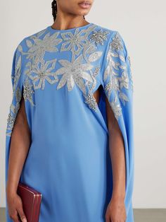 OSCAR DE LA RENTA Cape-effect embellished stretch-silk crepe gown | NET-A-PORTER Kaftan Designs, Crepe Gown, Oscar Dresses, Silk Gown, A Necklace, Silk Crepe, Clothes Collection, Silk Chiffon, Everyday Wardrobe