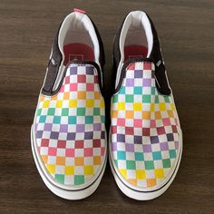 New Without Box Girls Vans Slip On Checkered Sneakers. Never Worn My Daughter Grew Out Of Them Checkered Sneakers, Multi Colored Vans, Vans Tennis Shoes, Girls Vans, Shark Shoes, Blue High Tops, Vans Toddler, Disney Vans, Vans Kids