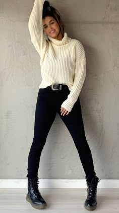 2023 Sweaters, Casual Oufits, Outfit Botas, Bodycon Outfits, Classy Winter Outfits, Tight Dress Outfit, Oversize Sweater, Trends 2025, Denim Shirts