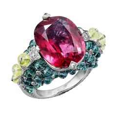 Cartier white gold, rubellite, tourmaline, chrysoberyl and diamond Holika ring靈感源自於印度傳統"五彩節"，人們會慶祝春天到來，參與者會議邊跳舞、一邊將顏料撒向天空。每個顏色代表的意義不同，紅色是歡欣與愛，綠色是和諧，藍色是活力。 High Jewelry Design, Jewels Rings, Easy Diy Jewelry, Vintage Diamond Rings, Cartier Jewelry, Rose Ring, India Jewelry