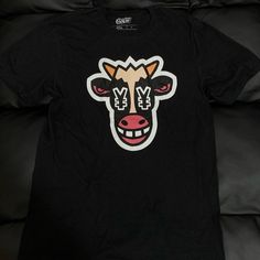 Cash Cow T-Shirt Brand New Men’s Medium Black Fan Apparel Shirt With Logo Print, Black Logo Print Shirt For Fans, Black Shirt With Logo Print For Fans, Black Fan Apparel T-shirt With Graphic Design, Casual Black Shirt For Fan Merchandise, Casual Black T-shirt With Front Print, Cow Print Shirt, Cash Cow, Printed Shirts Men