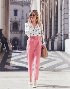 Outfit Rosa, Teen Fashion Trends, Fall Outfits For Teen Girls, Teen Style, Spring Work Outfits, Transition Outfits, Summer Work Outfits, Elegante Casual, Fall Outfits For Work