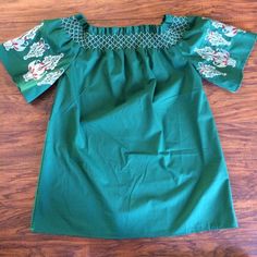 Bleuh Ciel Women's Dress Sz Large Green Tribal/Boho Embroidered Off Shoulder I Bought This Thinking It Was A 1x Tunic To Give You A Idea Of The Loose Flow On This Shirt And Could Also Be Worn By A Xlarge Green Embroidered Top For Summer, Folk Style Green Embroidered Top For Spring, Green Bohemian Top With Floral Embroidery, Bohemian Green Top With Floral Embroidery, Bohemian Green Top With Embroidered Hem, Green Bohemian Cotton Embroidered Dress, Bohemian Green Embroidered Hem Top, Folk Style Green Embroidered Dress With Floral Details, Traditional Green Embroidered Summer Dress