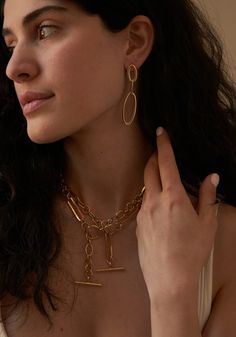 "𝓦𝓮𝓵𝓬𝓸𝓶𝓮 𝓽𝓸 𝓛𝓲𝓸𝓷𝓱𝓮𝓪𝓻𝓽 𝓳𝓮𝔀𝓮𝓵𝓻𝔂 𝓢𝓱𝓸𝓹 ♥ Our stunning trombone chain bracelet handcrafted in 14K Italian Gold. This gorgeous bracelets comes in yellow gold with toggle closure. The chain has mixed links of oval, rectangular, and ring links, measurements are listed below. The chain is truly a statement piece and elegant on its own, or can be layered with other charms and chains.   *Please check measurements below, items may appear larger on the screen. MEASUERMENTS  Ring Elegant Brass Toggle Clasp Necklace, Yellow Gold Toggle Necklace With Chunky Link Chain, Yellow Gold Chain Link Toggle Necklace, Modern Yellow Gold Toggle Necklace With Adjustable Chain, Yellow Gold Lariat Jewelry With Toggle Clasp, Minimalist Yellow Gold Toggle Necklace, Formal Jewelry With Toggle Clasp And Rectangular Links, Timeless Jewelry With Oval Link And Toggle Clasp, Timeless Toggle Necklace With Toggle Clasp For Formal Occasions