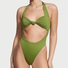 Beach Riot Farrah One Piece Monokini Swimsuit Size Medium Matcha Green Cheeky Cut Halter Gold Hardware Super Soft Absolutely Stunning Sold Out Everywhere! Brand New Tags Attached Se Chic Green Backless Swimwear, Green One-piece Swimwear With Cutout, Green One-piece Cutout Swimwear, Green Cutout Swimwear For Beachwear, Green Cutout Beachwear Swimwear, Green Fitted Cutout Swimwear, Chic Green Halter Neck Swimwear, Free People Swimsuit, Gold One Piece