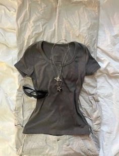 fits inspo outfit ideas Downtown Outfits, Neue Outfits, 2000s Fashion Outfits, Grunge Goth, Mein Style, Swaggy Outfits, Simple Trendy Outfits, Cute Everyday Outfits, 가을 패션