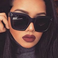 Celine-Style Woman’s Sunnies Sunglasses *New* Arrives New Blogger Trend Kim Kardashian Sunglasses, Flat Top Sunglasses, Fashion Mirror, Cat Eye Sunglasses Women, Cute Sunglasses, Sunglasses Women Designer, Aviator Glasses, Retro Sunglasses, Sunglasses Branding