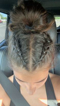 Braid Into Bun Hairstyles Sports, Rugby Hairstyles Women, Beach Volleyball Hairstyles, Hair Styles Athletic, Dance Comp Hairstyles, Hailey Hairstyles, Wrestling Hairstyles, Rugby Hairstyles