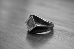 Classic style signet ring in the shape of a rhombus with a gunmetal finish. Made from stainless steel, so will never tarnish, nor will it be easily damaged. Green Lantern Ring, Mens Stainless Steel Rings, Handmade Silver Ring, Jewelry Workshop, Green Lantern, Silver Rings Handmade, Style Classique, Open Ring, Stainless Steel Rings