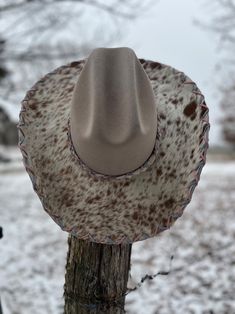 Specialty Series Cowboy Hat Cowhide - Etsy Custom Brown Felt Hat For Ranch, Leather Western Felt Hat For Rodeo, Rustic Ranch Hat With Flat Crown, Rustic Flat Crown Hat For Ranch, Custom Brown Fedora For Ranch, Western Handmade Felt Hat For Ranch, Handmade Western Felt Hat For Ranch, Handmade Felt Hat With Curved Brim For Ranch, Fitted Leather Ranch Hats